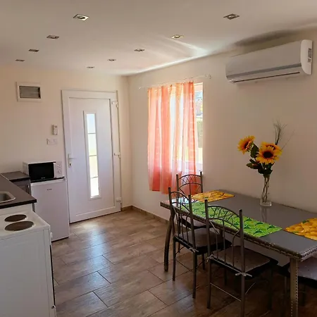 Termalvoelgy Vendeghaz Apartament Gelse