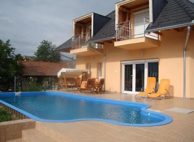 アパート Termalvoelgy Vendeghaz *